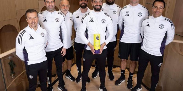 曼联迎战多年难破的劲敌，阿森纳延续榜首争夺，切尔西核心即将复出