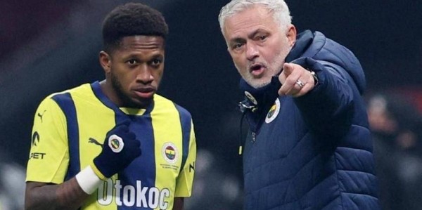 24小时奇迹！穆里尼奥绝地求生引爆英超，铁锤帮1500万赌局暗藏杀机