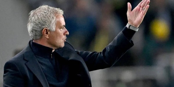 穆里尼奥解约引发猜想 穆帅表态重回曼联愿望