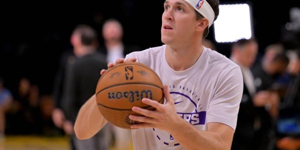 富保罗播客引发湖人内乱 詹姆斯在借他逼走里夫斯？