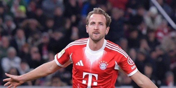 凯恩3分钟双响+失点！十人拜仁2-0锁定欧冠16强，孔帕尼复仇成功