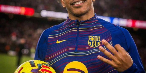 18岁230天！亚马尔一夜改写西甲百年纪录，巴萨新王已至