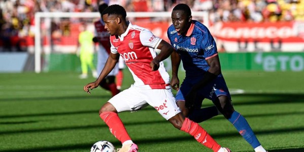 22岁巴萨前锋法蒂在法甲联赛中表现抢眼，率队2场不败