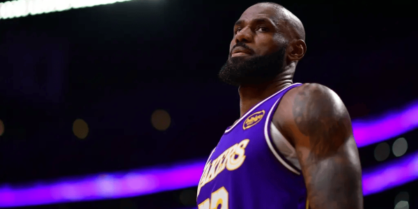 詹姆斯生涯最大危机来了 这次湖人是想逼走他吗？