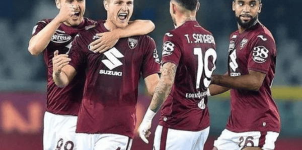 意甲焦点战：莱切VS那不勒斯——实力碰撞下的胜负天平与比分推演