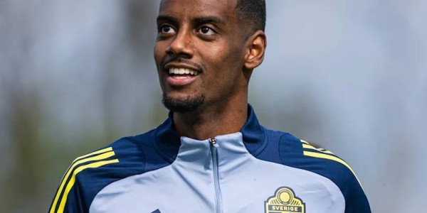 伊萨克首次回应转会利物浦争议：外界并未掌握完整真相