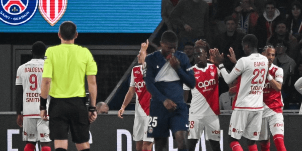 1-3！2-1！疯狂一夜，大巴黎爆冷，皇马补时绝杀，利物浦成功复仇