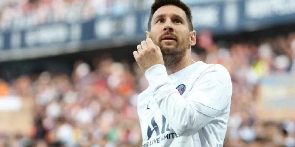 法甲赛季评分出炉！姆巴佩高居第一无悬念，梅西紧随其后引发热议