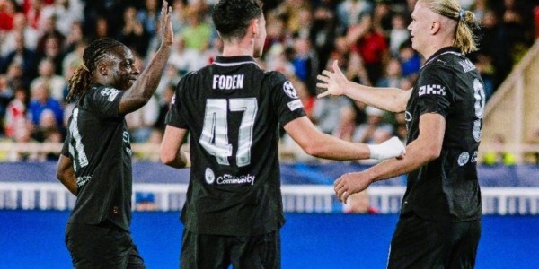 换下罗德里成导火索！曼城2-2战平弱旅，瓜帅调整有误球迷很不满