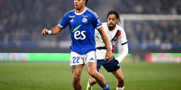 法甲榜首再度易主，巴黎圣日耳曼以2-1力克斯特拉斯堡重回榜首