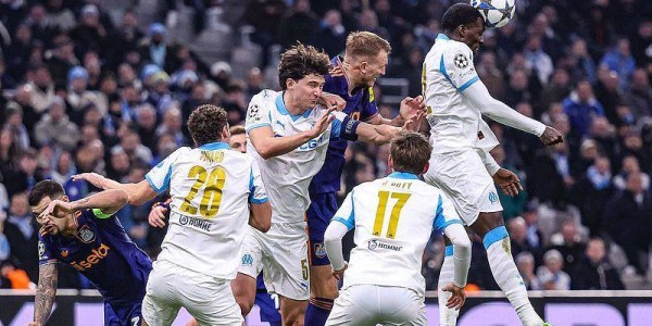 欧冠：马赛2比1逆转纽卡 奥巴梅扬梅开二度