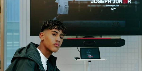 14岁在U18乱杀！邮报：曼联青训重点培养JJ-加布里埃尔