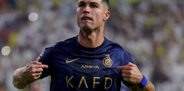 曼联旧将称C罗在利雅得胜利的队友不强！惹争议！