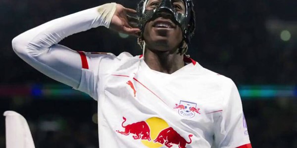 曼联冬窗两潜在引援位置确定！一人标价1亿，阿莫林恐只有最已阵