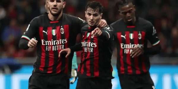 意甲焦点战：卡利亚里VS AC米兰，强弱对决悬念几何