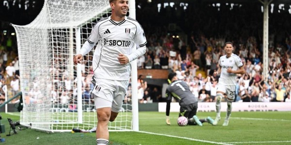 阿莫林死守三中卫害惨曼联！史密斯罗“德甲LOGO”绝平，枪手旧将梦回北伦敦