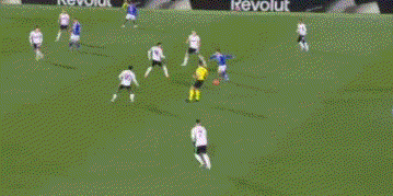 2-0,21岁皇马旧将妙传,38岁法布雷加斯率队12场不败,逼近意甲榜首