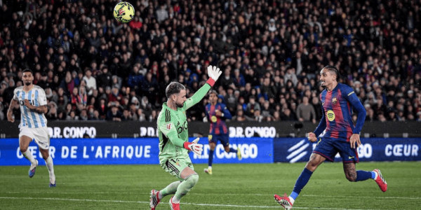 三球横扫，一夜登顶，巴萨逆袭，西甲榜首又换人，皇马仅差1分