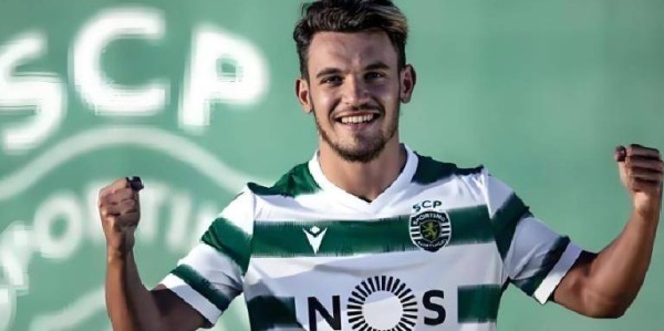 新帅还没正式接手国安俱乐部，重量级强援就提前转会到队亮相，曾是欧冠豪门队长