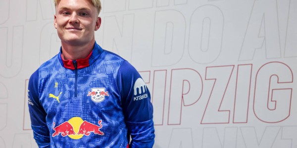 卖便宜了！尤文今夏1000万欧出售姆班古拉，如今德甲3场1球3助攻