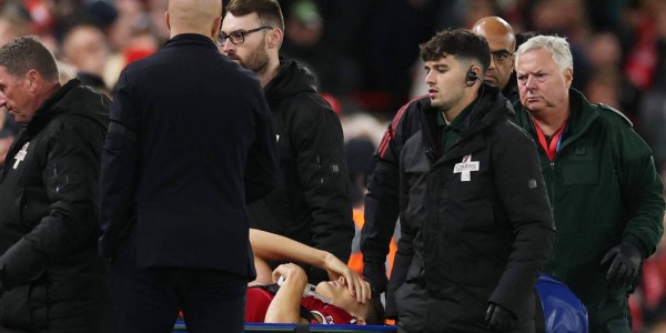 利物浦新援莱奥尼疑似重伤或赛季报销 意大利欲哭无泪