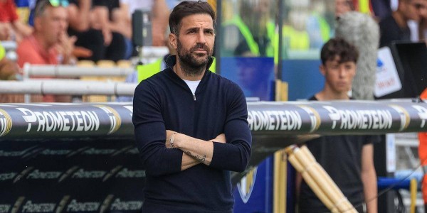 AC米兰1-0登顶意甲！38岁名将却抢走风头，带队12场不败紧追榜首