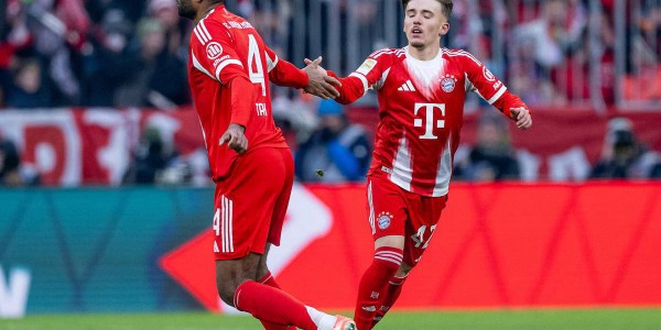 阿森纳迎战拜仁的欧冠大战：拜仁能否再次称霸伦敦？