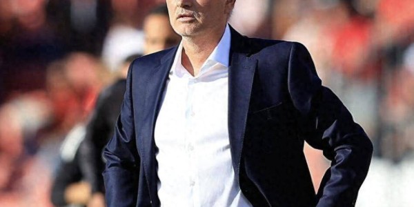 帕夫利季斯7点球救不了本菲卡！穆帅战术板被批：20年前的战术打不动现代足球