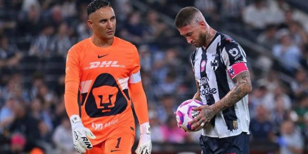 两年后重逢！皇马传奇水爷点球破门，与老队友纳瓦斯相见