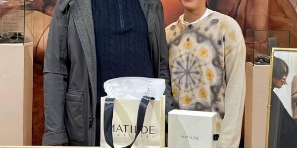 葡超唯一，穆帅带领本菲卡21场不败，葡超第一，本轮必定追分成功