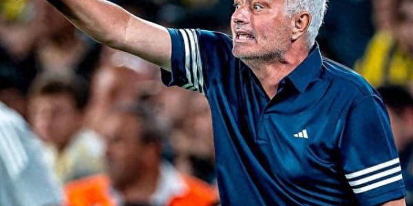 穆里尼奥带队逆转晋级，欧冠正赛只差一步！