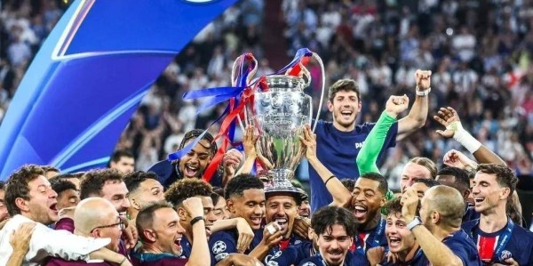 3-1，4-0！欧冠悲欢夜！蓝军拜仁进球大战，卫冕冠军巴黎主场收官