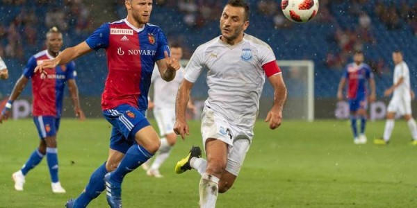 欧冠资格赛：巴塞尔强攻遇哥本哈根铁壁，谁能抢占晋级先机？