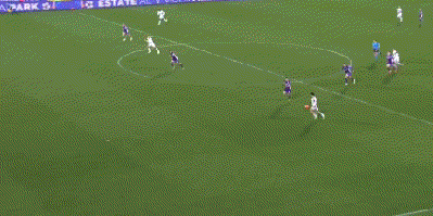 3-1，2名皇马旧将破门，意甲第6逆转佛罗伦萨，晋级意大利杯八强