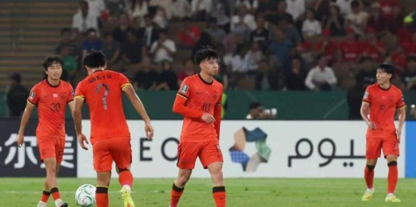 李玮锋怒斥王钰栋！不配比武磊，踢不了德甲