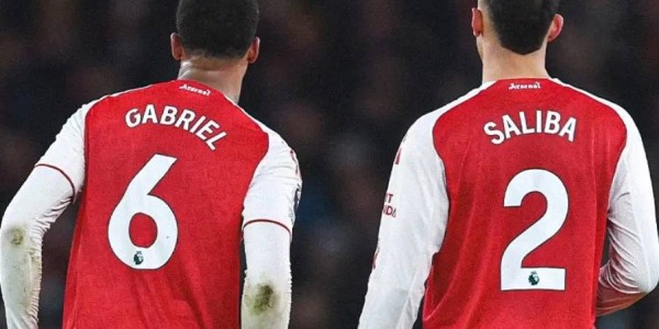六分领跑却遭嘘声？阿森纳的冠军焦虑正在杀死美丽足球？