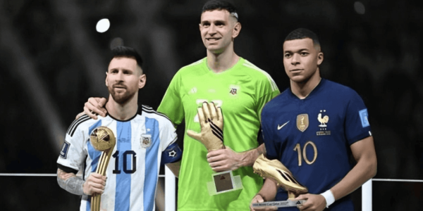 姆巴佩受伤内幕曝光，反向梅西举动很掉价，揭梅西有多强