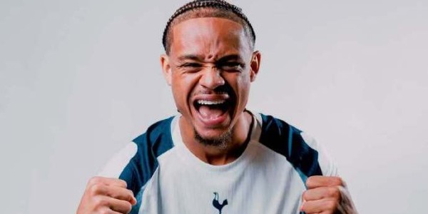 截胡切尔西！热刺官宣签下哈维-西蒙斯 转会费6000万欧