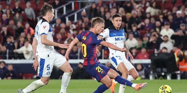 西甲｜巴萨3:1逆转阿拉维斯 暂登积分榜榜首