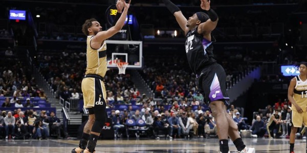 特雷杨首秀12分贝利32分 奇才不敌爵士7连败