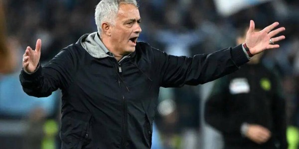 穆里尼奥执教本菲卡，重返欧冠赛场与皇马再次交锋