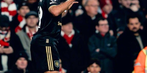 换帅如换刀！先斩曼城、再赢阿森纳 曼联进前4：曼城看到争冠希望