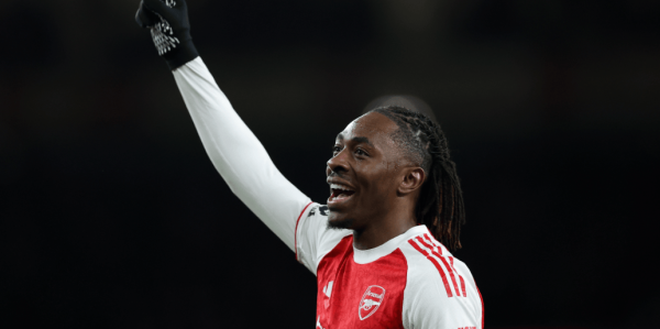 两套主力班底保证阿森纳比赛强度，塔帅正在争冠路上飞奔