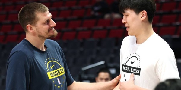 来自偶像的馈赠！约基奇打爆开拓者 杨瀚森喜提出场