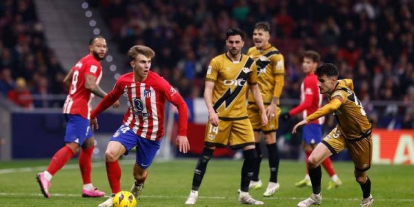 西甲焦点大战：皇家社会 VS 皇家马德里，巅峰对决一触即发！