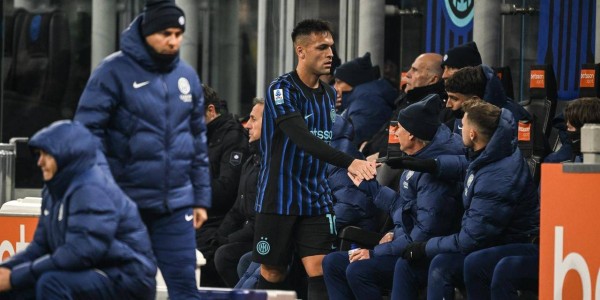 惜败AC米兰后，齐沃才发现不对劲，难怪阿莱格里一直按兵不动