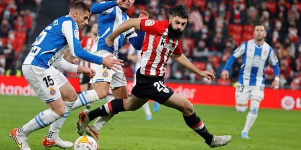 西甲激战：毕尔巴鄂主场强攻，塞维利亚客场能否稳守反击？