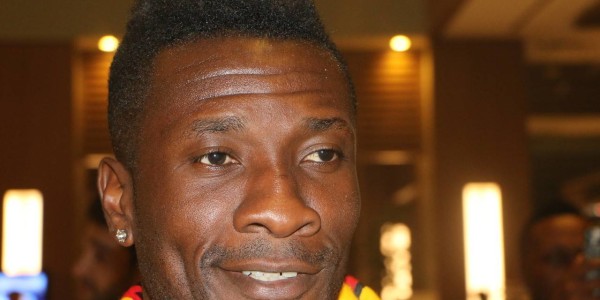 吉安谈奥斯梅恩受伤：这是球员与俱乐部诈伤把戏，毕竟欧元更值钱