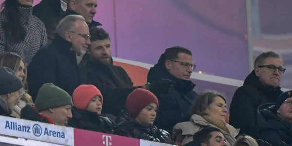 德甲门将评级揭秘：诺伊尔与科贝尔谁更强？