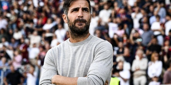 1-0，意甲第16掀翻意甲第3，38岁法布雷加斯率队不敌意甲7冠王